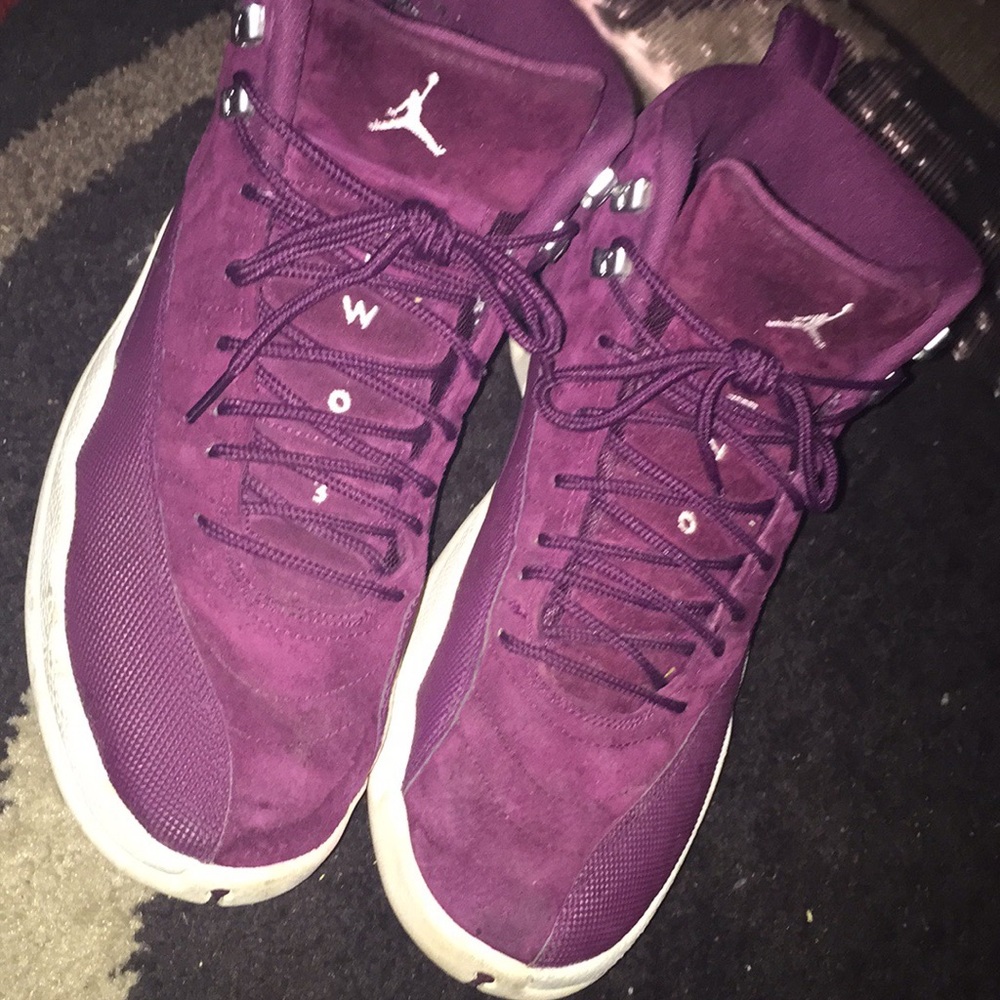 Jordan Bordeaux 12s